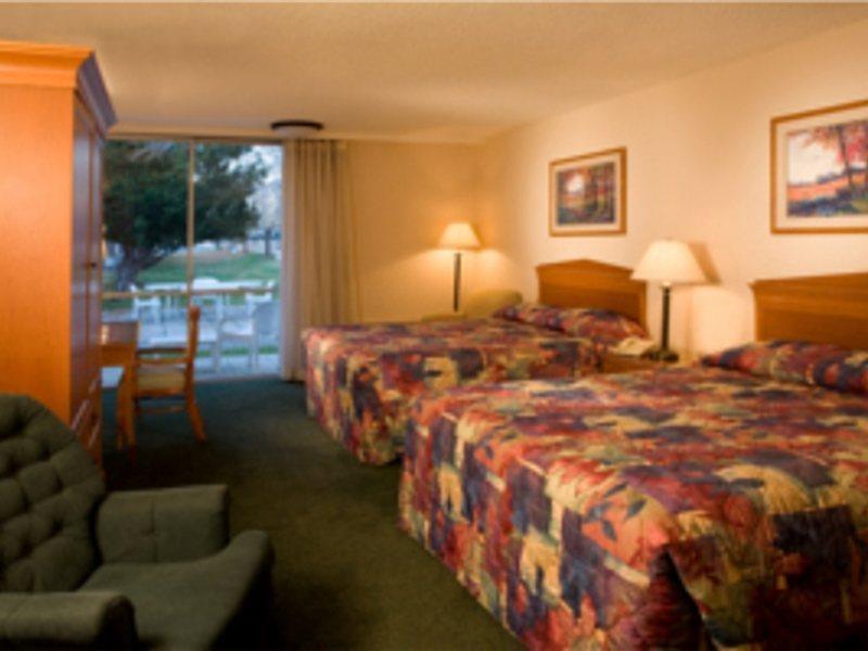 Ramada By Wyndham Albuquerque East Hotel Buitenkant foto